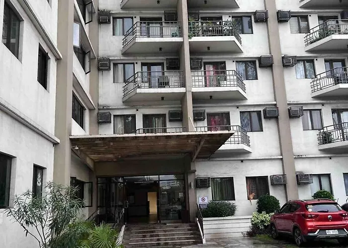 Near Bgc Cypress Towers With 100mpbs Wifi