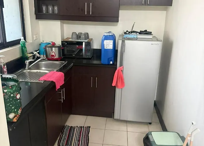 Near Bgc Cypress Towers With 100mpbs Wifi *