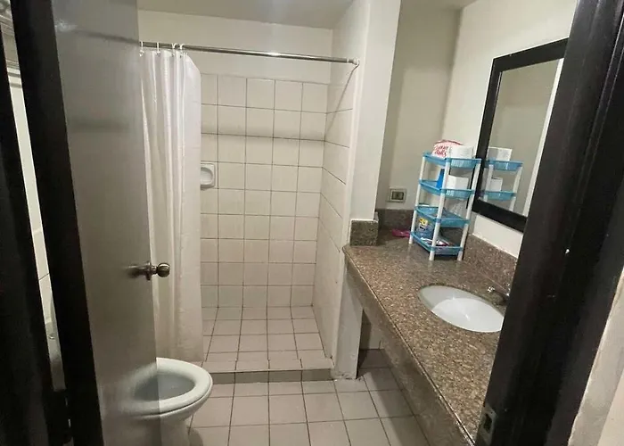 Near Bgc Cypress Towers With 100mpbs Wifi *